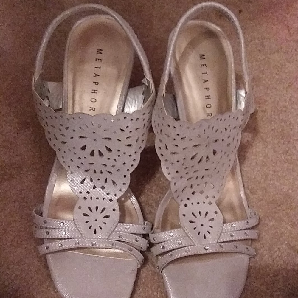 Metaphor heels